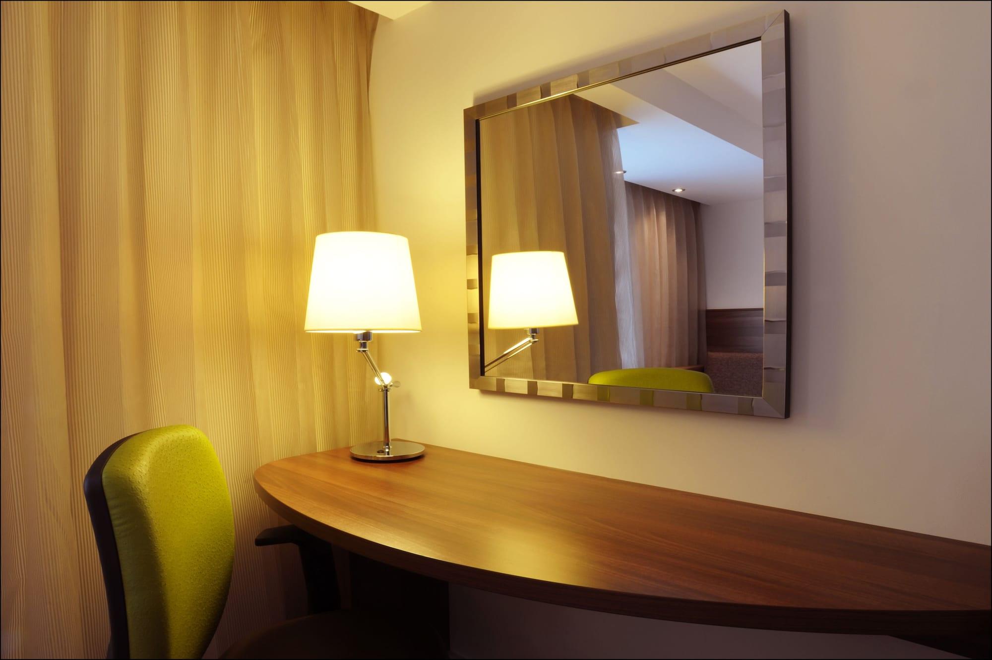 Hampton By Hilton Birmingham Broad Street Hotel Ngoại thất bức ảnh