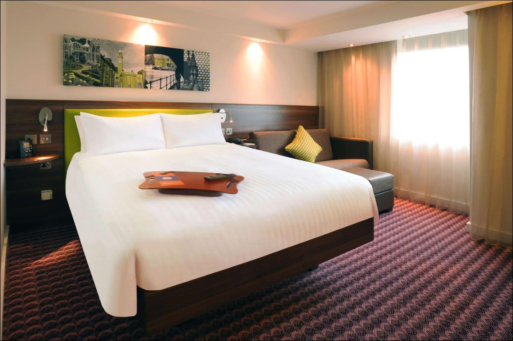 Hampton By Hilton Birmingham Broad Street Hotel Ngoại thất bức ảnh