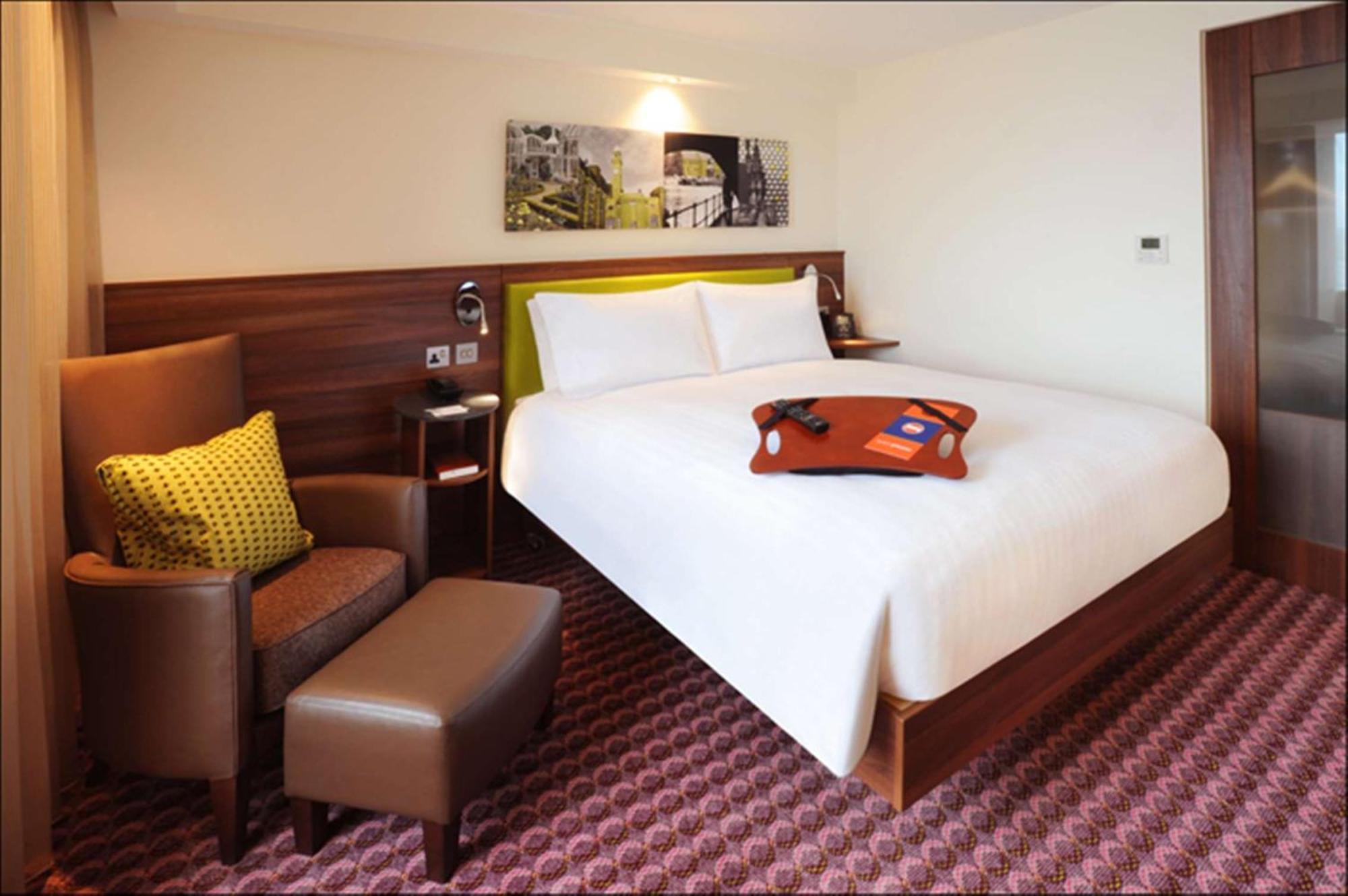 Hampton By Hilton Birmingham Broad Street Hotel Ngoại thất bức ảnh
