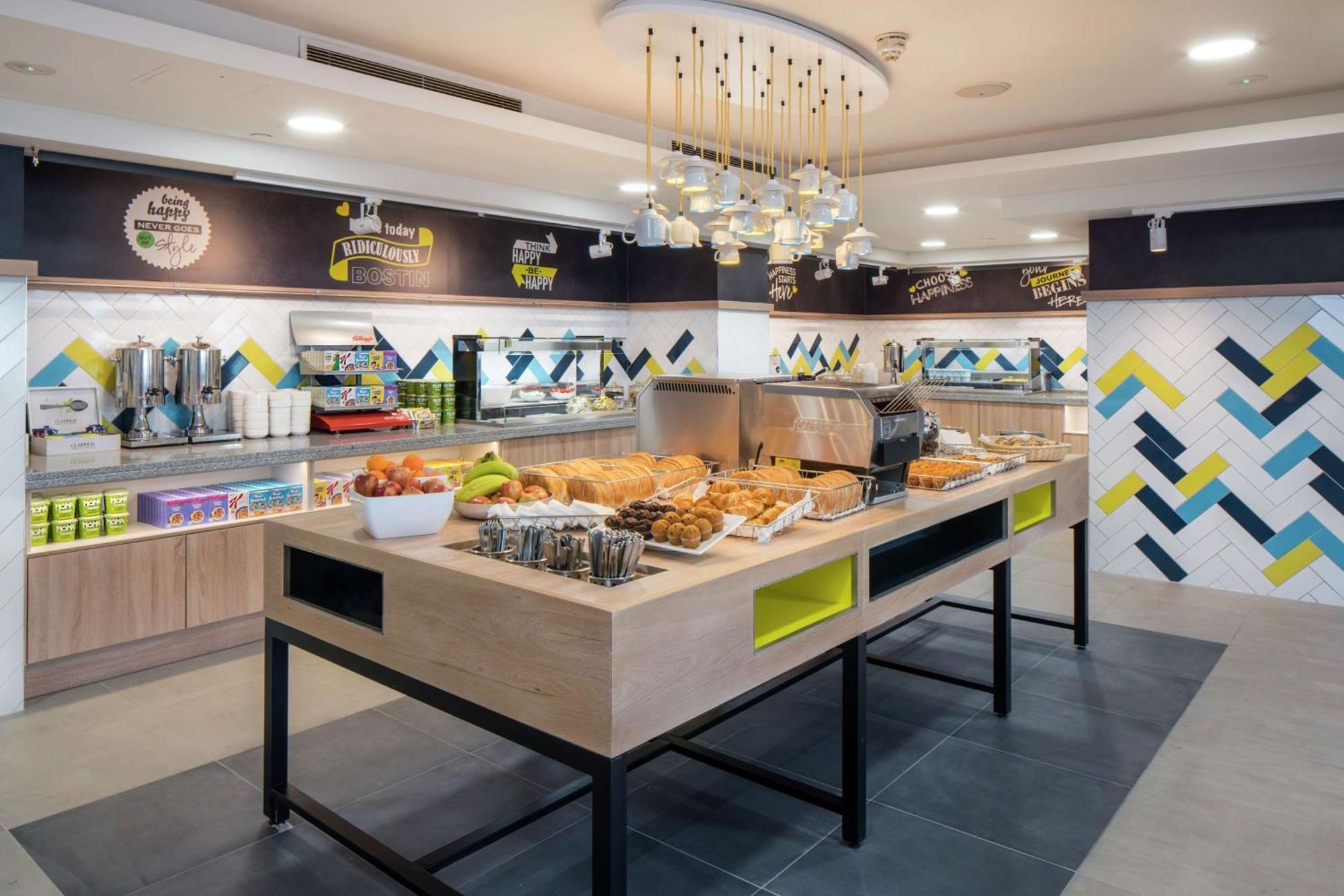 Hampton By Hilton Birmingham Broad Street Hotel Ngoại thất bức ảnh