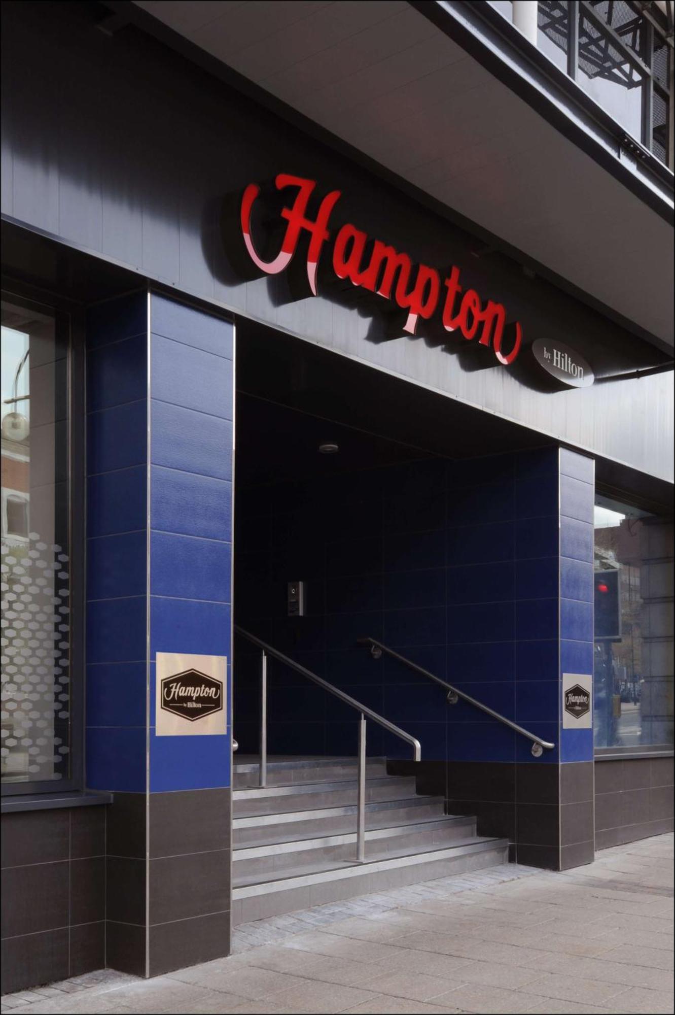 Hampton By Hilton Birmingham Broad Street Hotel Ngoại thất bức ảnh