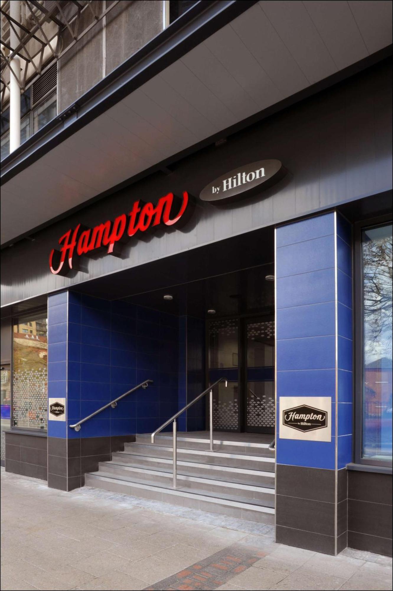 Hampton By Hilton Birmingham Broad Street Hotel Ngoại thất bức ảnh