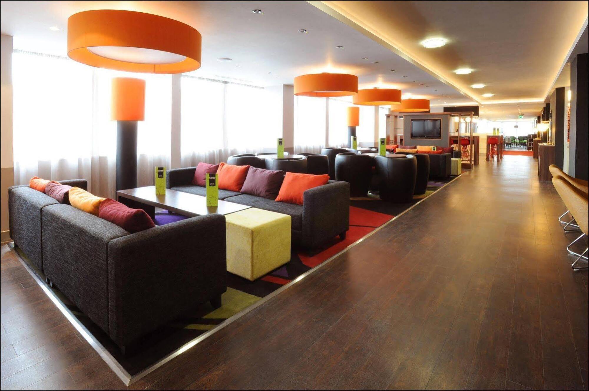 Hampton By Hilton Birmingham Broad Street Hotel Ngoại thất bức ảnh